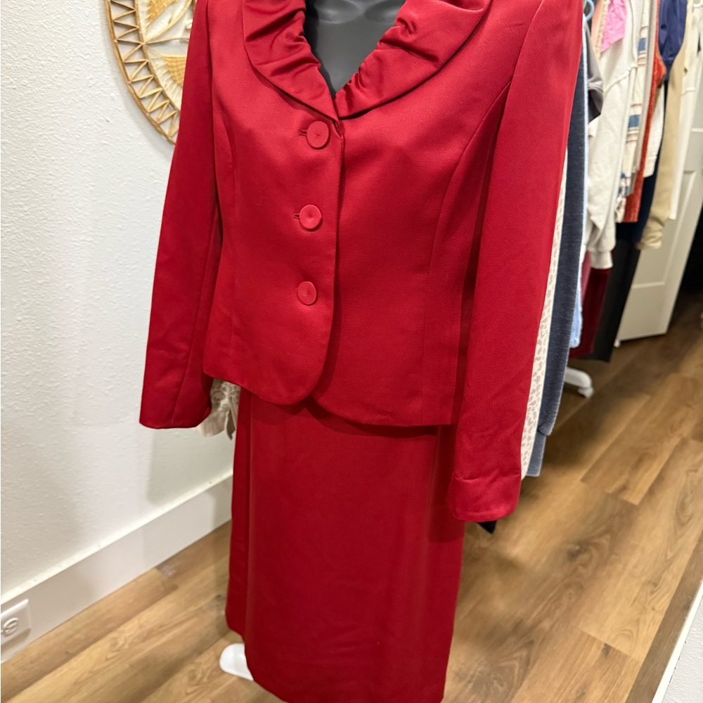 Kasper Bold Red Skirt Set